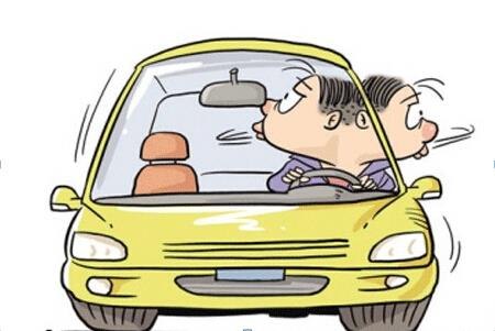 開車抽煙扣分嗎，2018年開車抽煙如何處罰