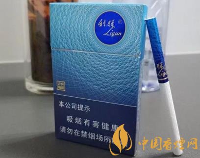 利群休閑系第一款細(xì)支高價(jià)煙僅僅是官方報(bào)價(jià)就達(dá)到了100元一包！